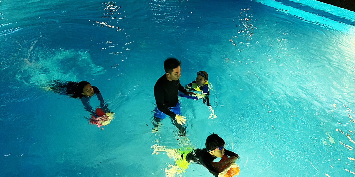 group swimming lessons